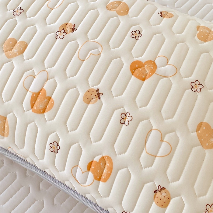 91家纺网 家纺一手货源 找家纺 雨彤家纺 2025年新款A类凉感丝乳胶单人枕套 爱意满满