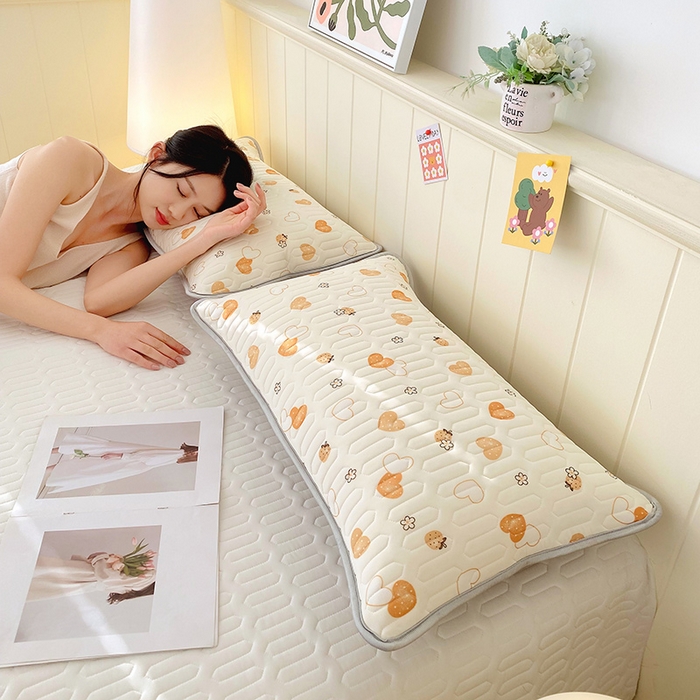 91家纺网 家纺一手货源 找家纺 雨彤家纺 2025年新款A类凉感丝乳胶单人枕套 爱意满满