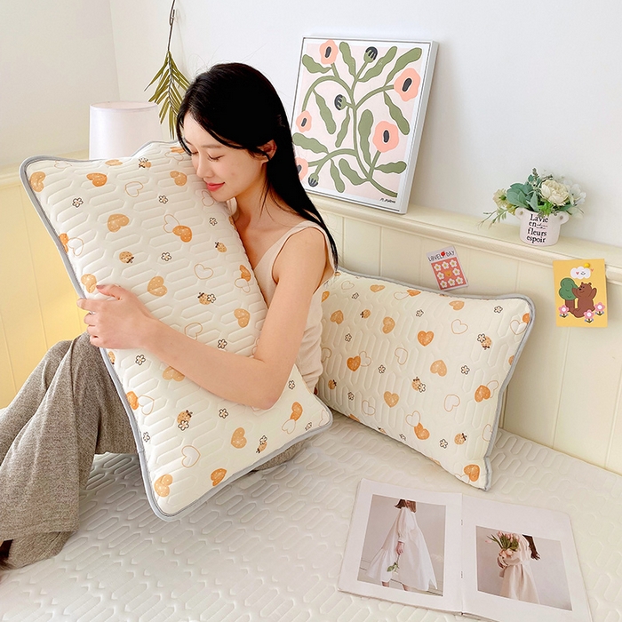 91家纺网 家纺一手货源 找家纺 雨彤家纺 2025年新款A类凉感丝乳胶单人枕套 爱意满满