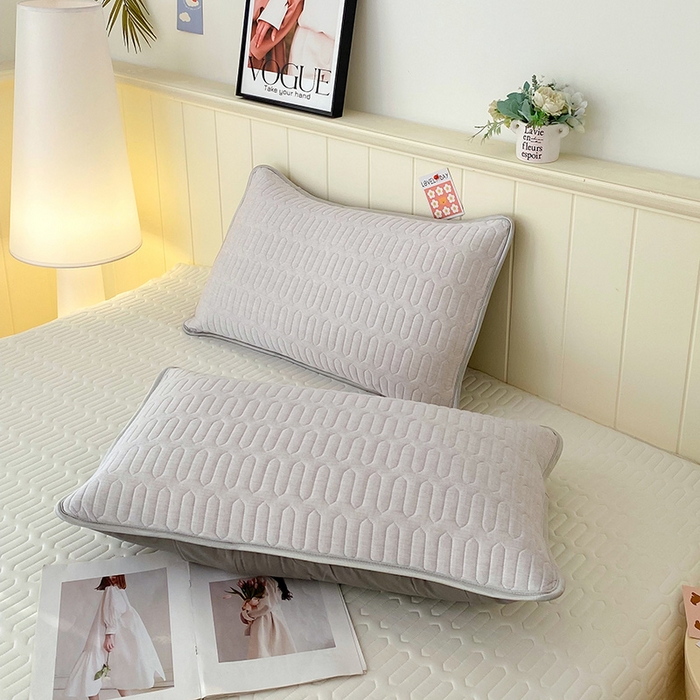 91家纺网 家纺一手货源 找家纺 雨彤家纺 2025年新款A类凉感丝乳胶单人枕套 肌理纹-灰