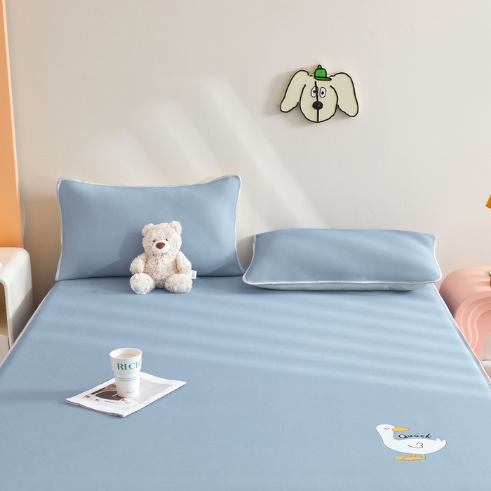 91家纺网 家纺一手货源 找家纺 LIFE.丽芙 2025春夏新款独家研发太空层凉感冰丝枕头套素色包边款 宾利蓝