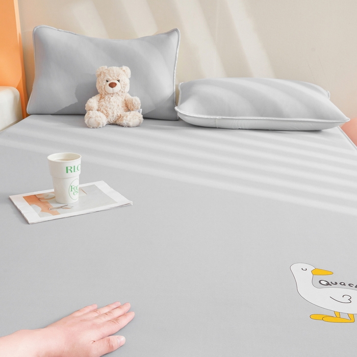 91家纺网 家纺一手货源 找家纺 LIFE.丽芙 2025春夏新款独家研发太空层凉感冰丝枕头套素色包边款 浅灰