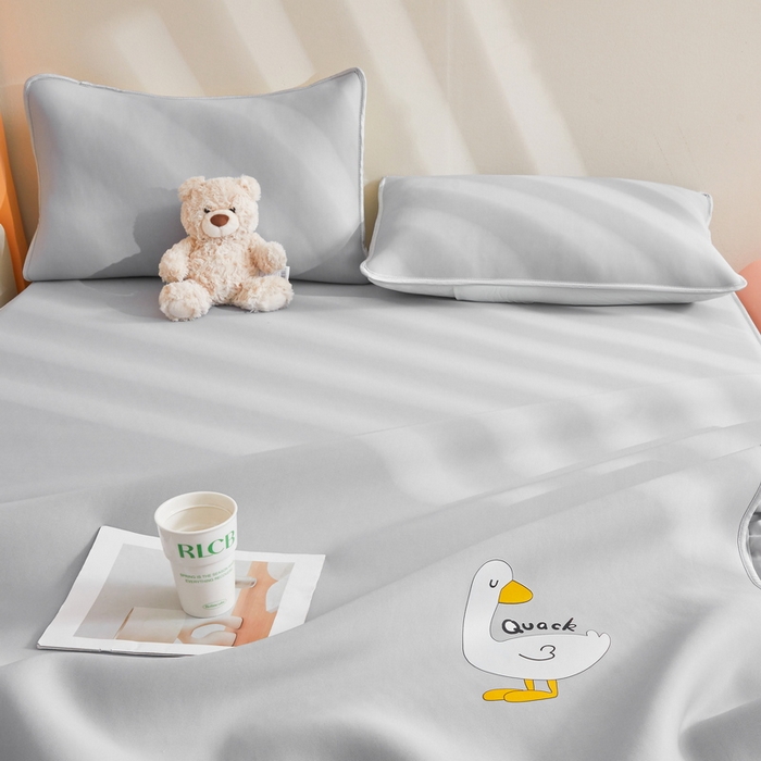 91家纺网 家纺一手货源 找家纺 LIFE.丽芙 2025春夏新款独家研发太空层凉感冰丝枕头套素色包边款 浅灰