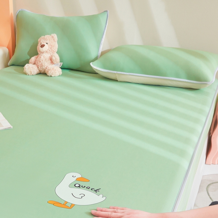 91家纺网 家纺一手货源 找家纺 LIFE.丽芙 2025春夏新款独家研发太空层凉感冰丝枕头套素色包边款 牛油果绿