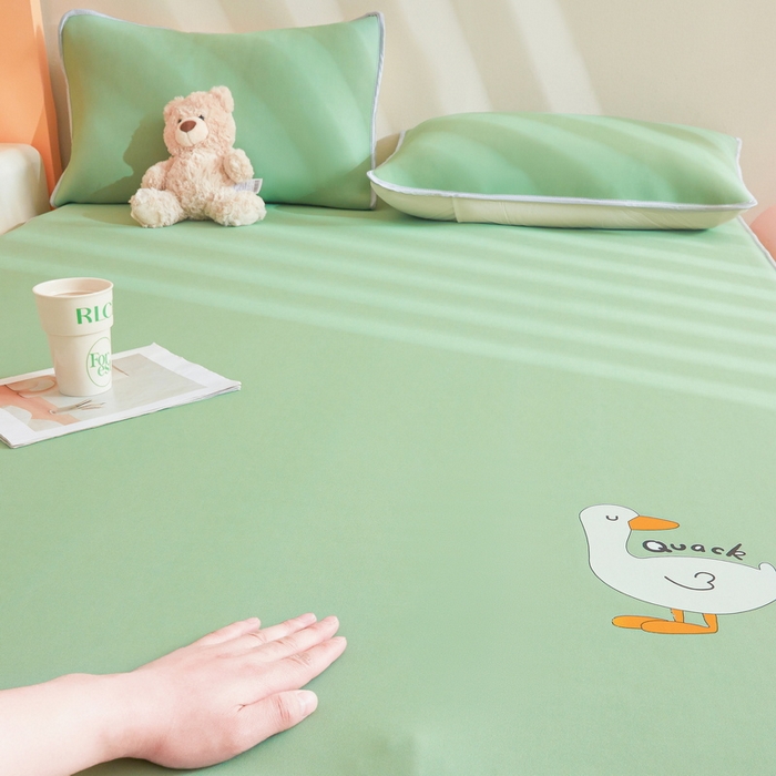 91家纺网 家纺一手货源 找家纺 LIFE.丽芙 2025春夏新款独家研发太空层凉感冰丝枕头套素色包边款 牛油果绿