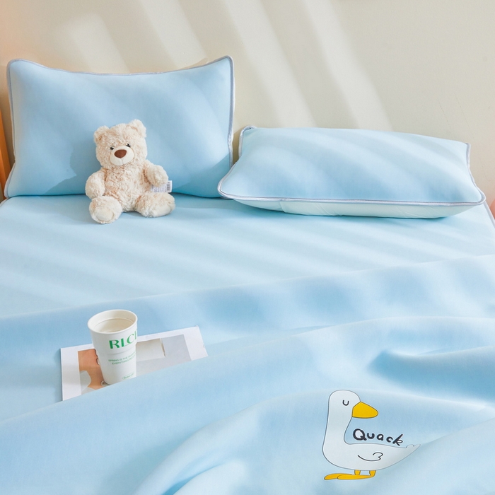 91家纺网 家纺一手货源 找家纺 LIFE.丽芙 2025春夏新款独家研发太空层凉感冰丝枕头套素色包边款 浅兰