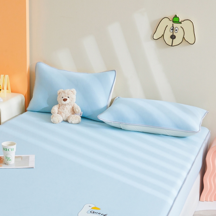 91家纺网 家纺一手货源 找家纺 LIFE.丽芙 2025春夏新款独家研发太空层凉感冰丝枕头套素色包边款 浅兰