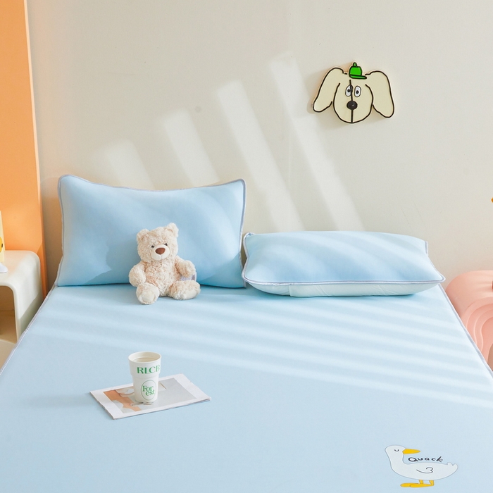 91家纺网 家纺一手货源 找家纺 LIFE.丽芙 2025春夏新款独家研发太空层凉感冰丝枕头套素色包边款 浅兰