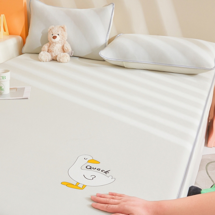 91家纺网 家纺一手货源 找家纺 LIFE.丽芙 2025春夏新款独家研发太空层凉感冰丝枕头套素色包边款 奶昔黄