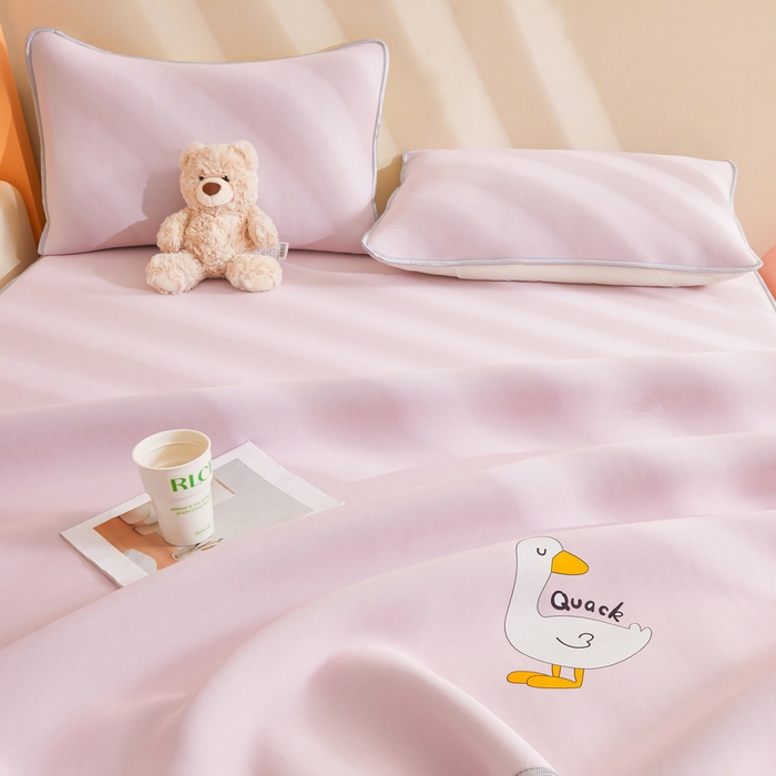 91家纺网 家纺一手货源 找家纺 LIFE.丽芙 2025春夏新款独家研发太空层凉感冰丝枕头套素色包边款 樱花粉