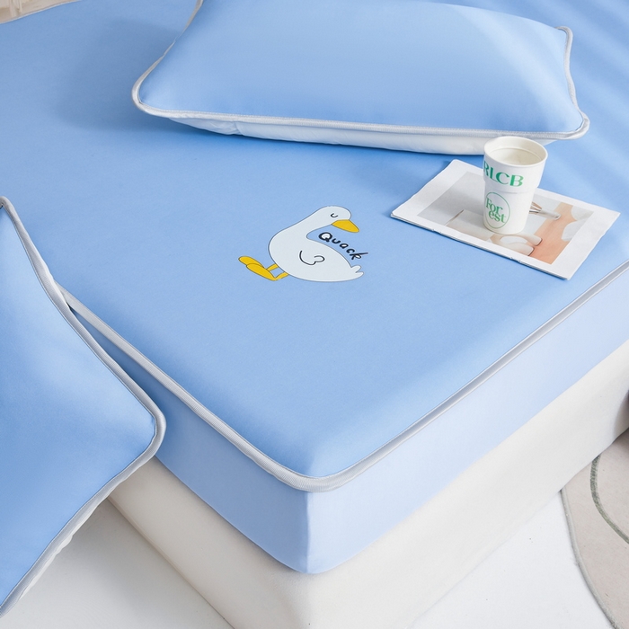 91家纺网 家纺一手货源 找家纺 LIFE.丽芙 2025春夏新款独家研发太空层凉感冰丝枕头套素色包边款 冰蓝