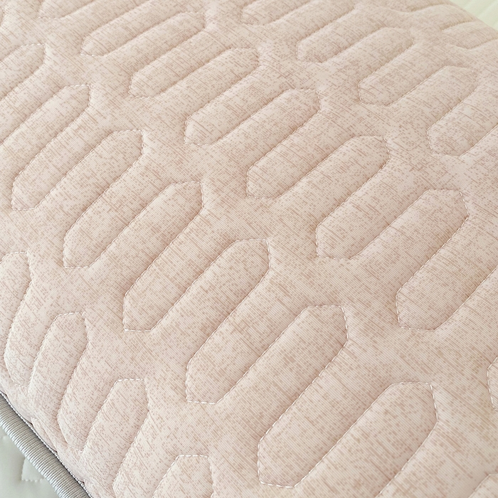 91家纺网 家纺一手货源 找家纺 雨彤家纺 2025年新款A类凉感丝乳胶单人枕套 肌理纹-咖