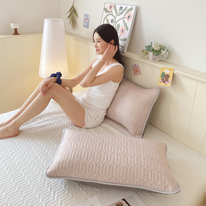 91家纺网 家纺一手货源 找家纺 雨彤家纺 2025年新款A类凉感丝乳胶单人枕套 肌理纹-咖