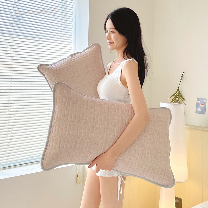 91家纺网 家纺一手货源 找家纺 雨彤家纺 2025年新款A类凉感丝乳胶单人枕套 肌理纹-咖