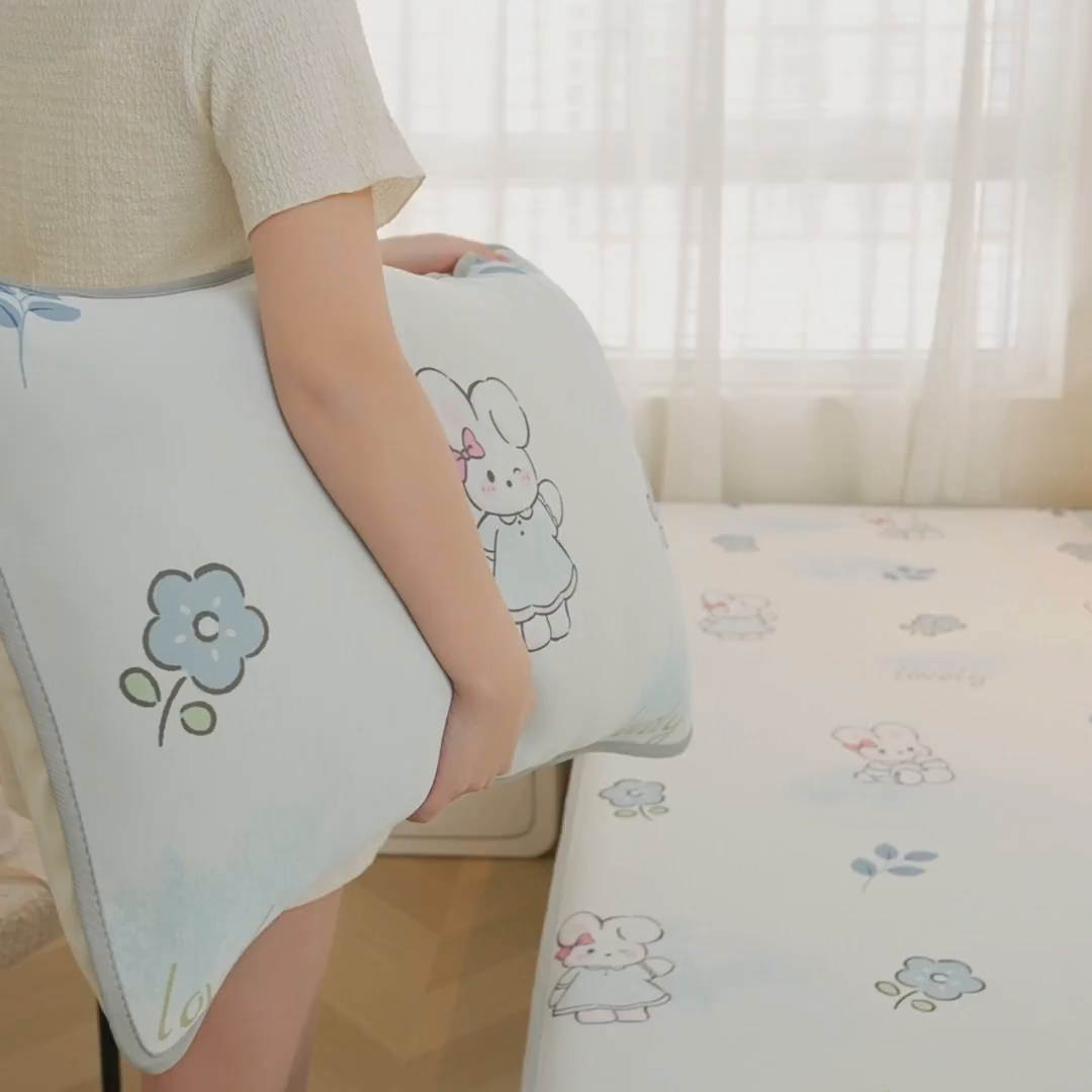 91家纺网 家纺一手货源 找家纺 （总）LIFE.丽芙 2025春夏新款独家研发太空层凉感冰丝枕头套印花包边款