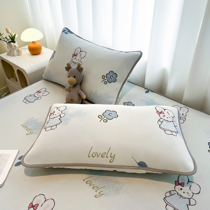 91家纺网 家纺一手货源 找家纺 （总）LIFE.丽芙 2025春夏新款独家研发太空层凉感冰丝枕头套印花包边款