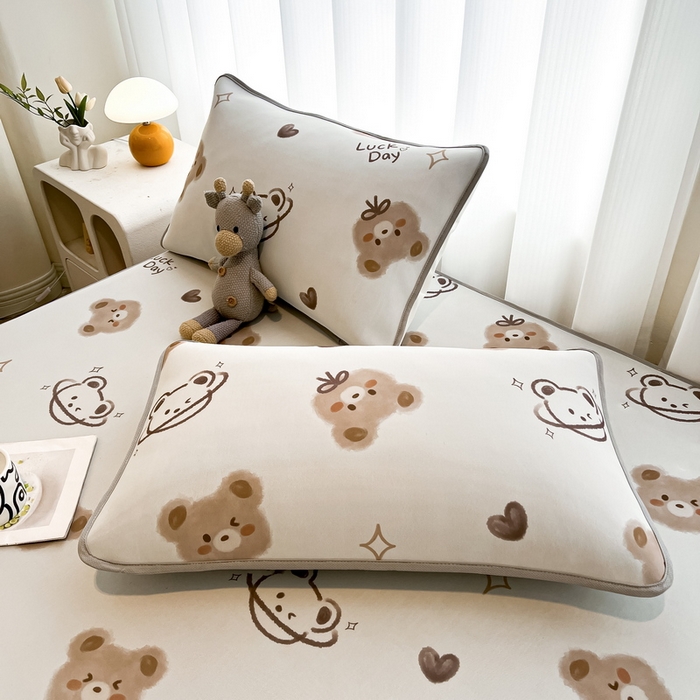 91家纺网 家纺一手货源 找家纺 （总）LIFE.丽芙 2025春夏新款独家研发太空层凉感冰丝枕头套印花包边款