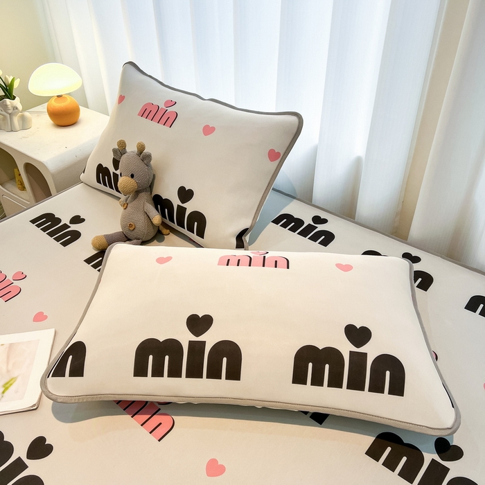 91家纺网 家纺一手货源 找家纺 （总）LIFE.丽芙 2025春夏新款独家研发太空层凉感冰丝枕头套印花包边款