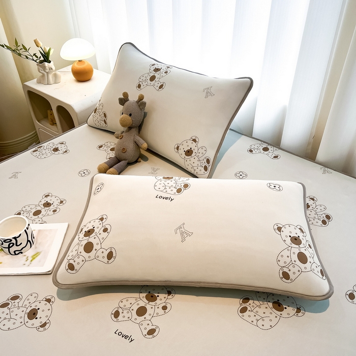 91家纺网 家纺一手货源 找家纺 （总）LIFE.丽芙 2025春夏新款独家研发太空层凉感冰丝枕头套印花包边款