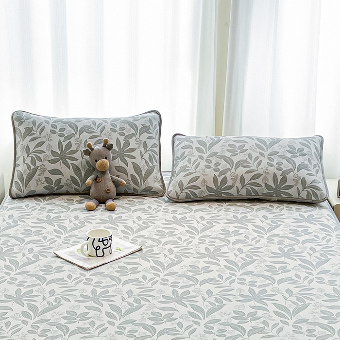 91家纺网 家纺一手货源 找家纺 LIFE.丽芙 2025春夏新款独家研发太空层凉感冰丝枕头套印花包边款 绿茵