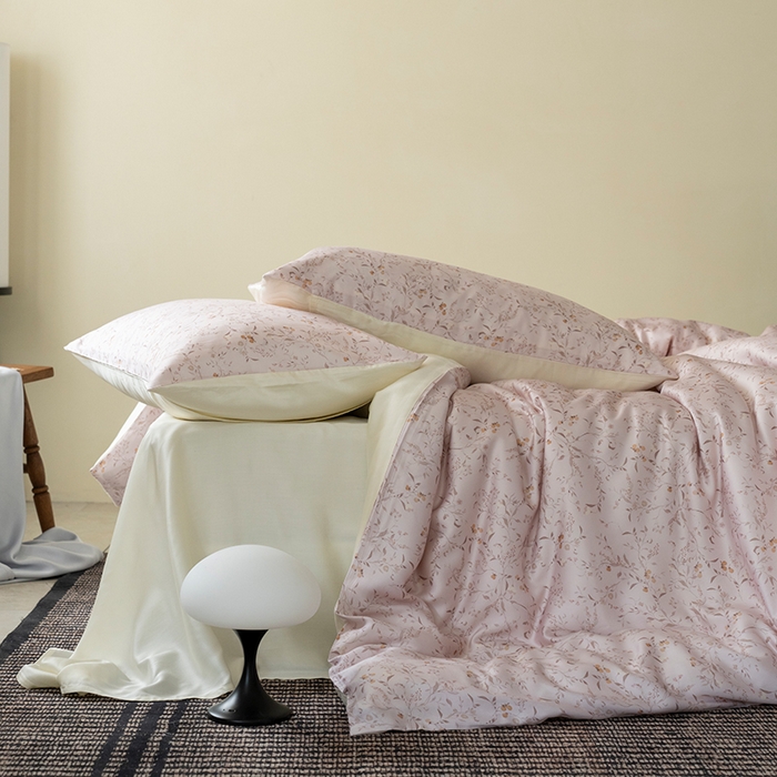 91家纺网 家纺一手货源 找家纺 禾时 2025新款60S兰精天丝数码印花四件套进口莱赛尔床品四件套-慕沙 慕沙-粉
