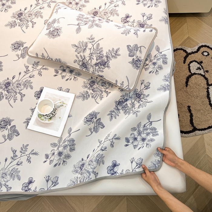 91家纺网 家纺一手货源 找家纺 LIFE.丽芙 2025春夏新款独家研发太空层凉感冰丝枕头套印花包边款 赫本