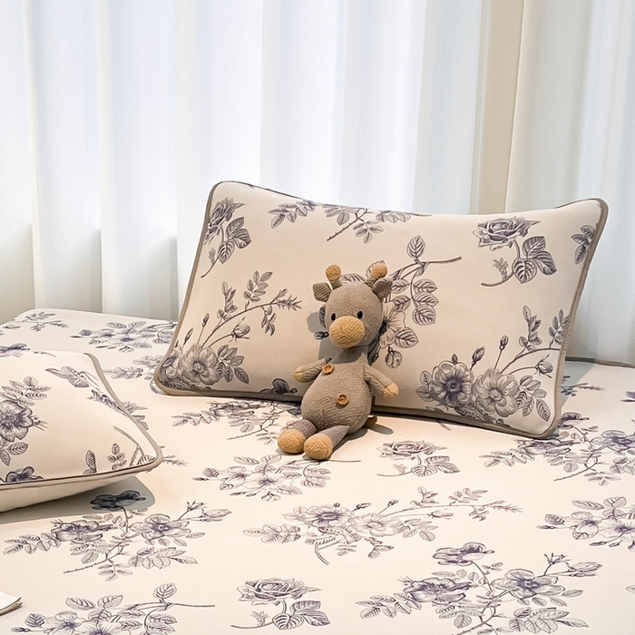 91家纺网 家纺一手货源 找家纺 LIFE.丽芙 2025春夏新款独家研发太空层凉感冰丝枕头套印花包边款 赫本