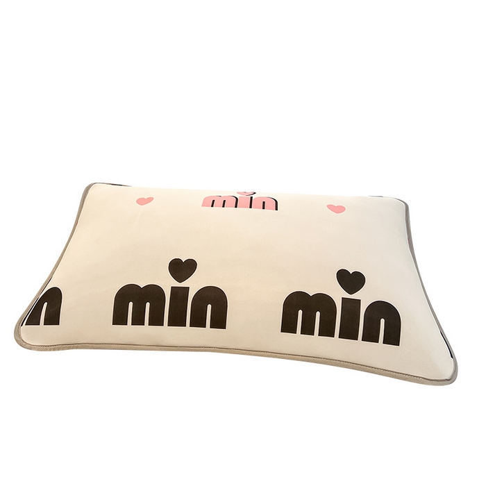 91家纺网 家纺一手货源 找家纺 LIFE.丽芙 2025春夏新款独家研发太空层凉感冰丝枕头套印花包边款 甜心粉