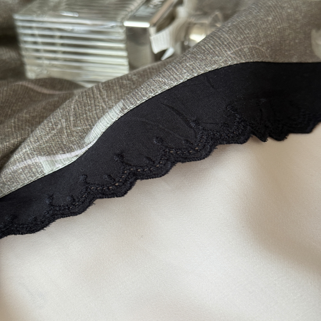 91家纺网 家纺一手货源 找家纺 佳汐蓝家纺 2025春夏新款60s兰精天丝数码印花荷叶花边四件套-芙蕾雅 芙蕾雅-绿色