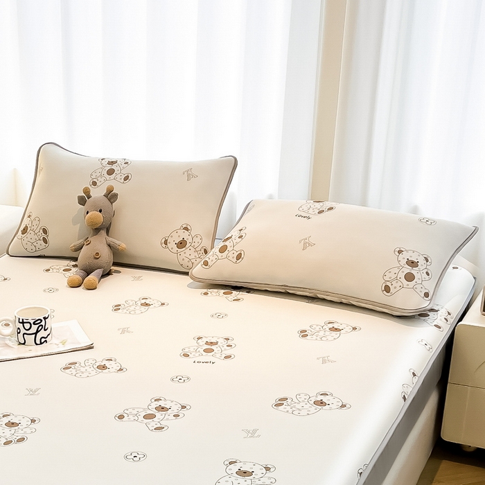 91家纺网 家纺一手货源 找家纺 LIFE.丽芙 2025春夏新款独家研发太空层凉感冰丝枕头套印花包边款 可可熊