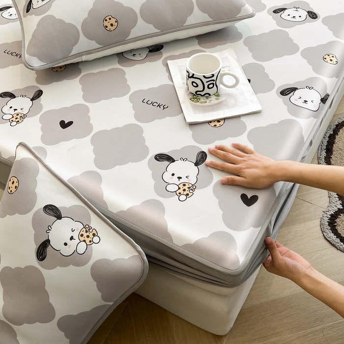 91家纺网 家纺一手货源 找家纺 LIFE.丽芙 2025春夏新款独家研发太空层凉感冰丝枕头套印花包边款 饼干狗