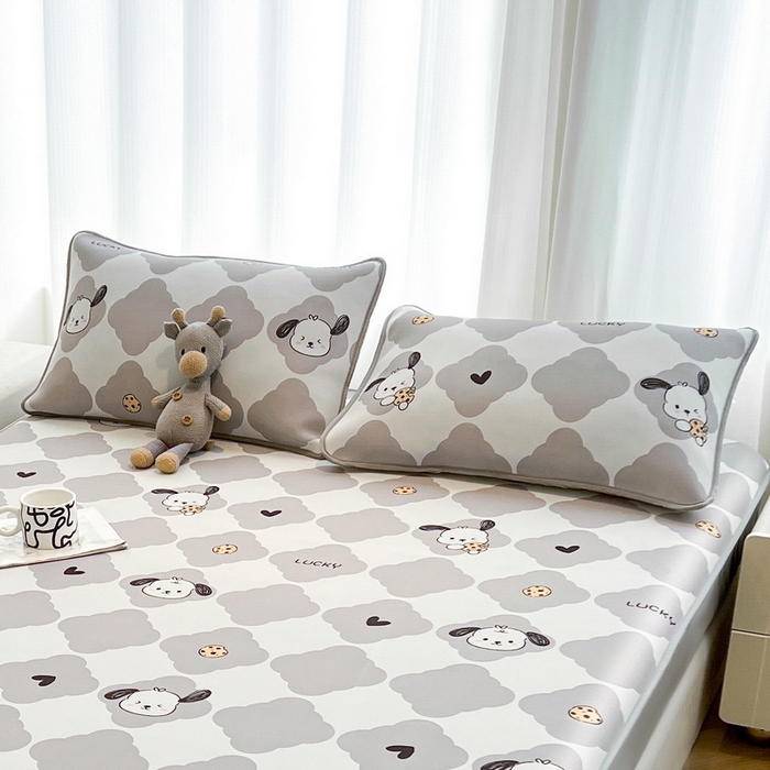 91家纺网 家纺一手货源 找家纺 LIFE.丽芙 2025春夏新款独家研发太空层凉感冰丝枕头套印花包边款 饼干狗