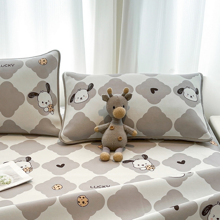 91家纺网 家纺一手货源 找家纺 LIFE.丽芙 2025春夏新款独家研发太空层凉感冰丝枕头套印花包边款 饼干狗