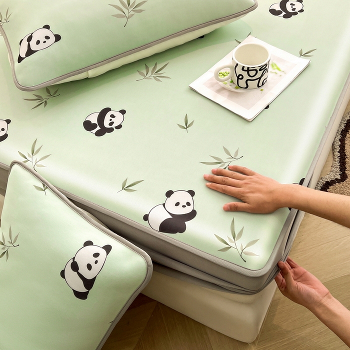 91家纺网 家纺一手货源 找家纺 LIFE.丽芙 2025春夏新款独家研发太空层凉感冰丝枕头套印花包边款 小熊猫