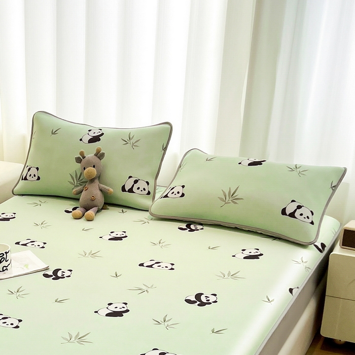 91家纺网 家纺一手货源 找家纺 LIFE.丽芙 2025春夏新款独家研发太空层凉感冰丝枕头套印花包边款 小熊猫