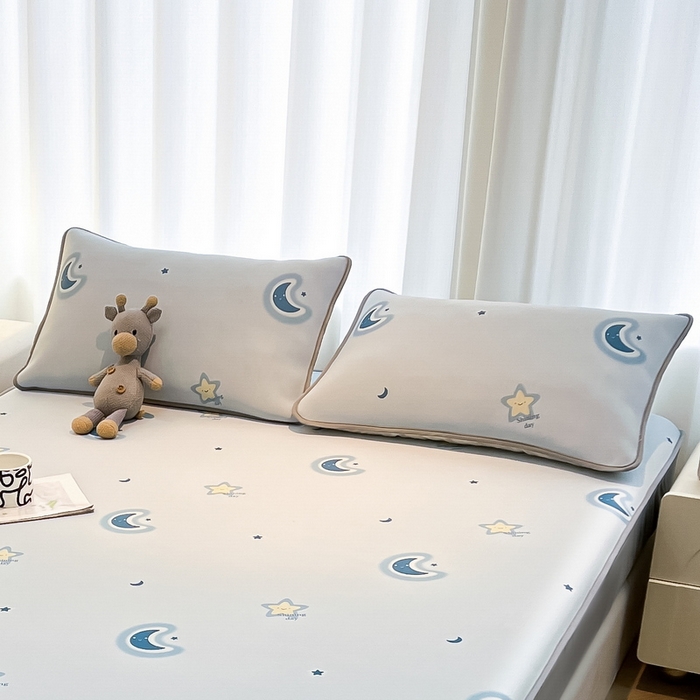 91家纺网 家纺一手货源 找家纺 LIFE.丽芙 2025春夏新款独家研发太空层凉感冰丝枕头套印花包边款 星辰