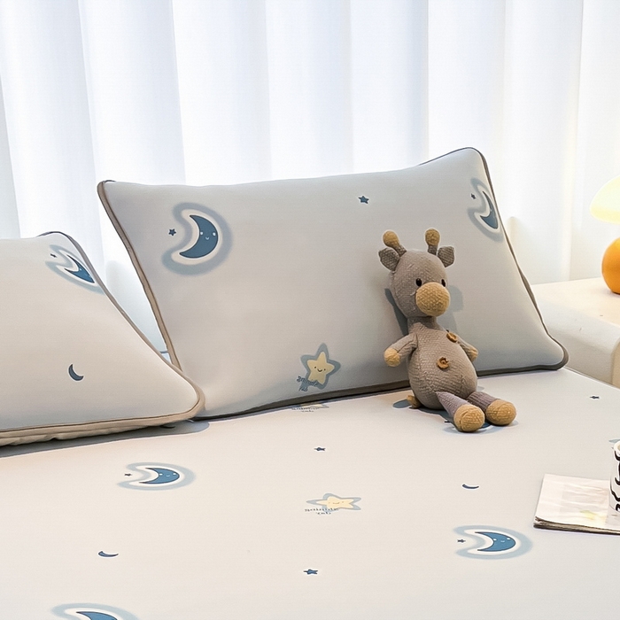 91家纺网 家纺一手货源 找家纺 LIFE.丽芙 2025春夏新款独家研发太空层凉感冰丝枕头套印花包边款 星辰