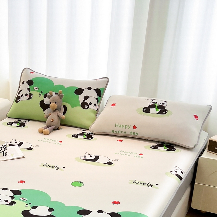 91家纺网 家纺一手货源 找家纺 LIFE.丽芙 2025春夏新款独家研发太空层凉感冰丝枕头套印花包边款 幸运熊猫