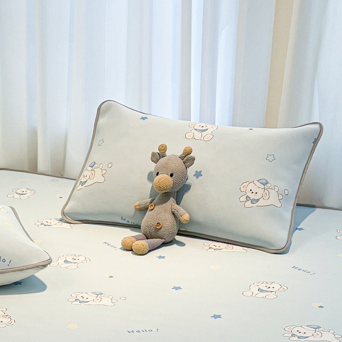 91家纺网 家纺一手货源 找家纺 LIFE.丽芙 2025春夏新款独家研发太空层凉感冰丝枕头套印花包边款 小奶狗