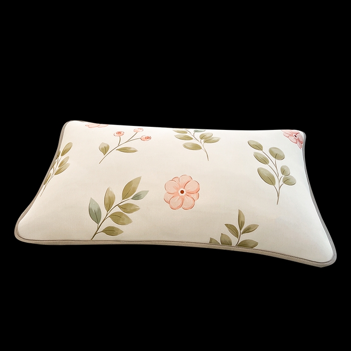 91家纺网 家纺一手货源 找家纺 LIFE.丽芙 2025春夏新款独家研发太空层凉感冰丝枕头套印花包边款 莫妮卡