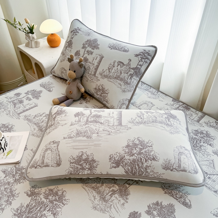 LIFE.丽芙 2025春夏新款独家研发太空层凉感冰丝枕头套印花包边款 秘密庄园