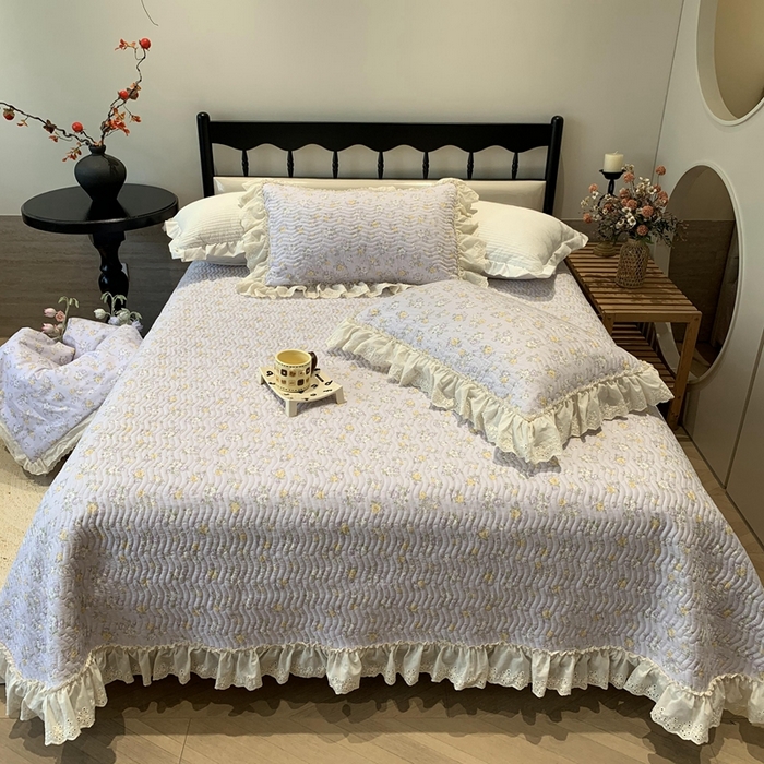 91家纺网 家纺一手货源 找家纺 莱豫家纺 2025春夏新款纯棉全棉花边款床盖三件套 花语紫