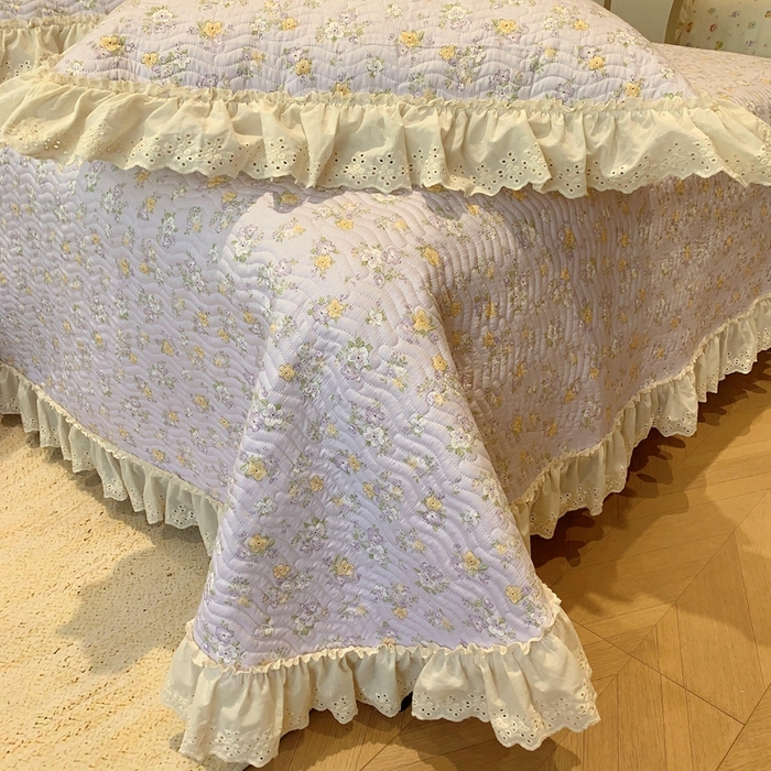 91家纺网 家纺一手货源 找家纺 莱豫家纺 2025春夏新款纯棉全棉花边款床盖三件套 花语紫