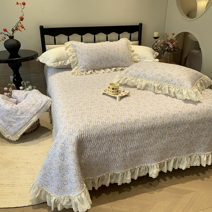 91家纺网 家纺一手货源 找家纺 莱豫家纺 2025春夏新款纯棉全棉花边款床盖三件套 花语紫