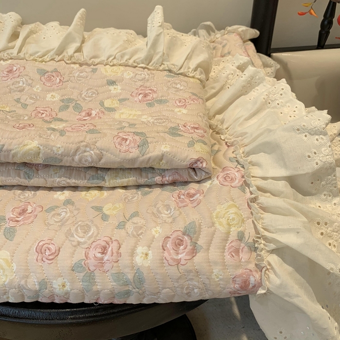 91家纺网 家纺一手货源 找家纺 莱豫家纺 2025春夏新款纯棉全棉花边款床盖三件套 蔷薇