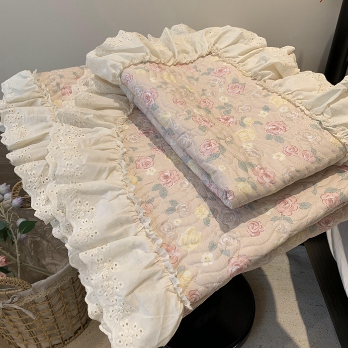 91家纺网 家纺一手货源 找家纺 莱豫家纺 2025春夏新款纯棉全棉花边款床盖三件套 蔷薇