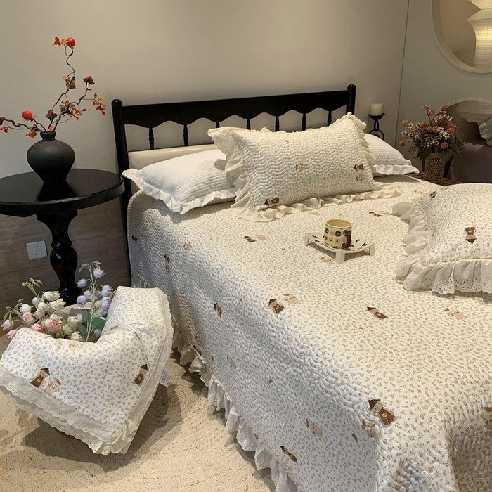 91家纺网 家纺一手货源 找家纺 莱豫家纺 2025春夏新款纯棉全棉花边款床盖三件套 西瓜兔