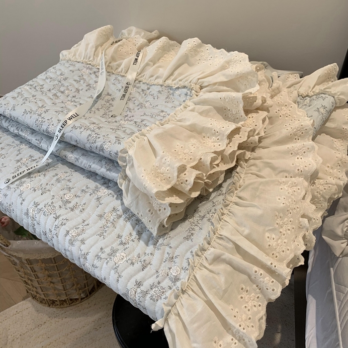 91家纺网 家纺一手货源 找家纺 莱豫家纺 2025春夏新款纯棉全棉花边款床盖三件套 夏蓝