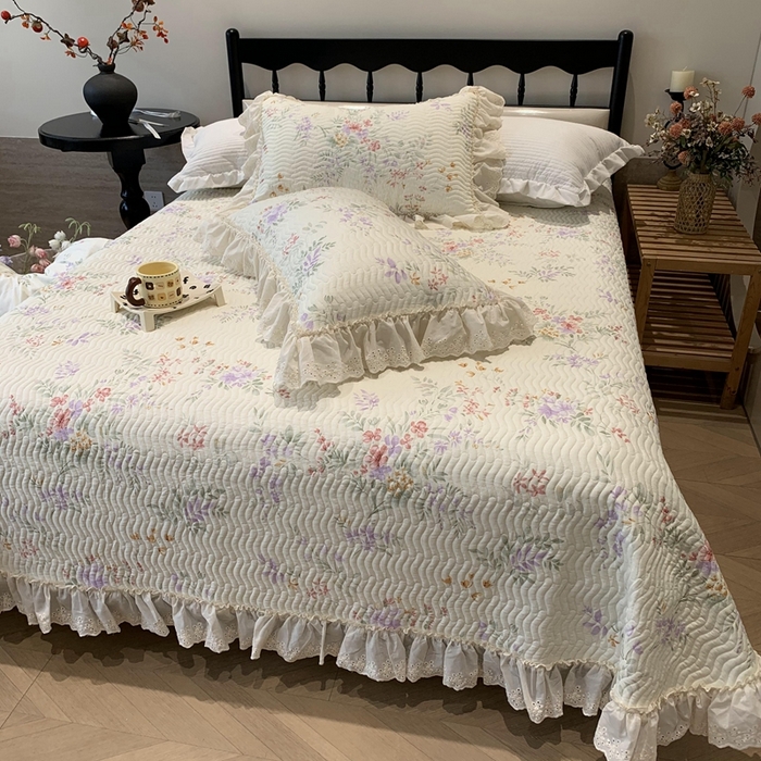 91家纺网 家纺一手货源 找家纺 莱豫家纺 2025春夏新款纯棉全棉花边款床盖三件套 夏之语