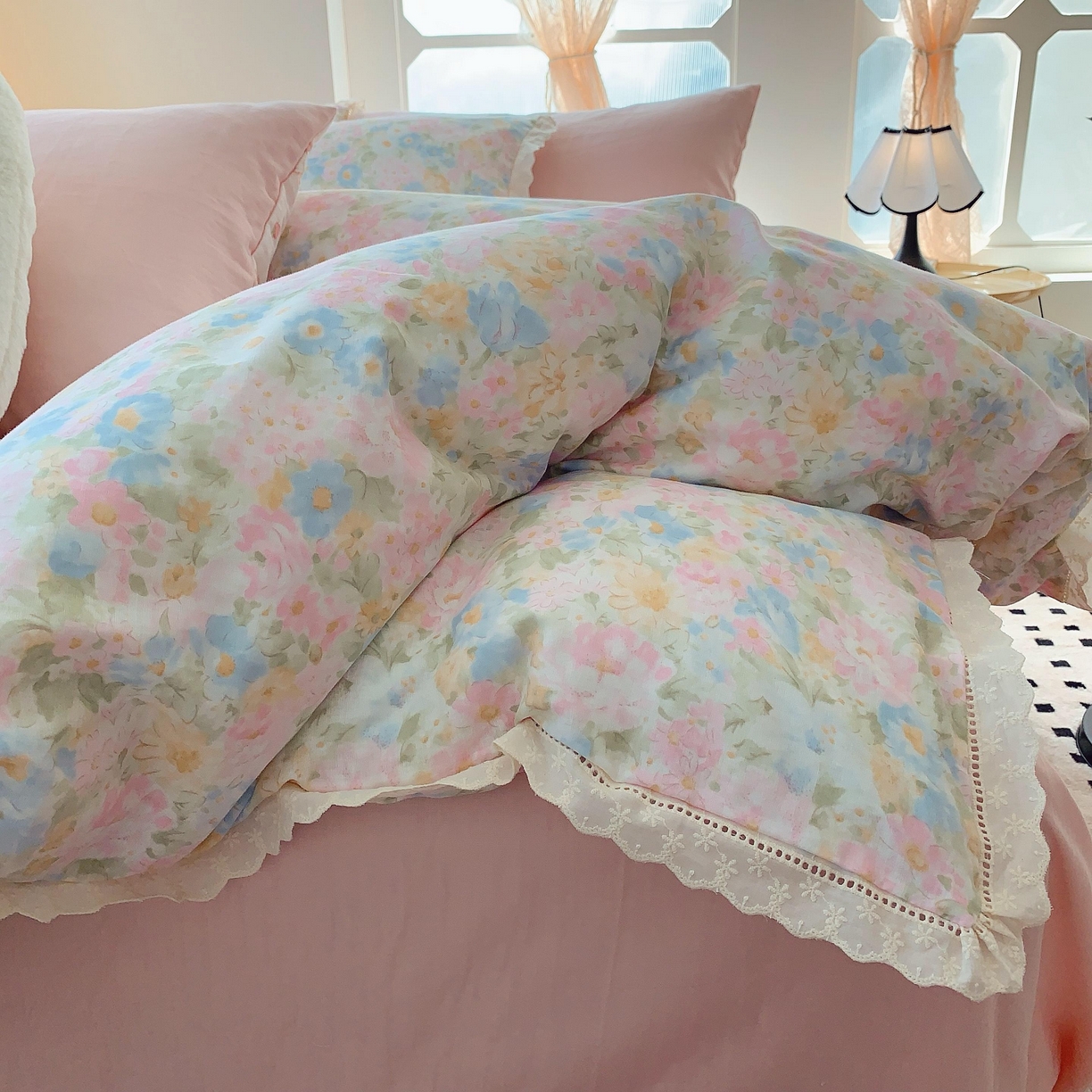 91家纺网 家纺一手货源 找家纺 莱豫家纺 2025春夏新款双层纱花边四件套 花香魅影